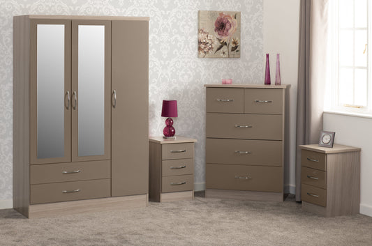 Nevada 3 Door 2 Drawer Wardrobe Bedroom Set - Oyster Gloss/Light Oak Effect Veneer