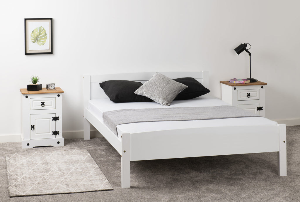 Amber 4'6" Bed - White