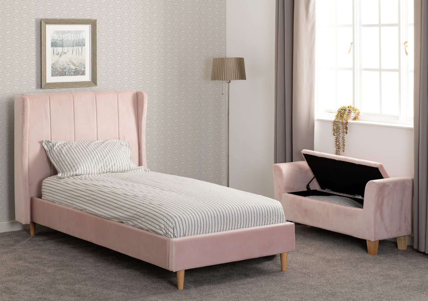 Amelia 3' Bed - Pink Velvet Fabric