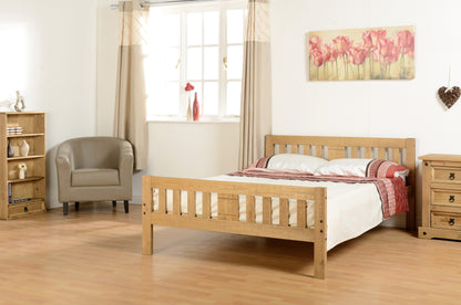Rio 4'6" Bed - Distressed Waxed Pine