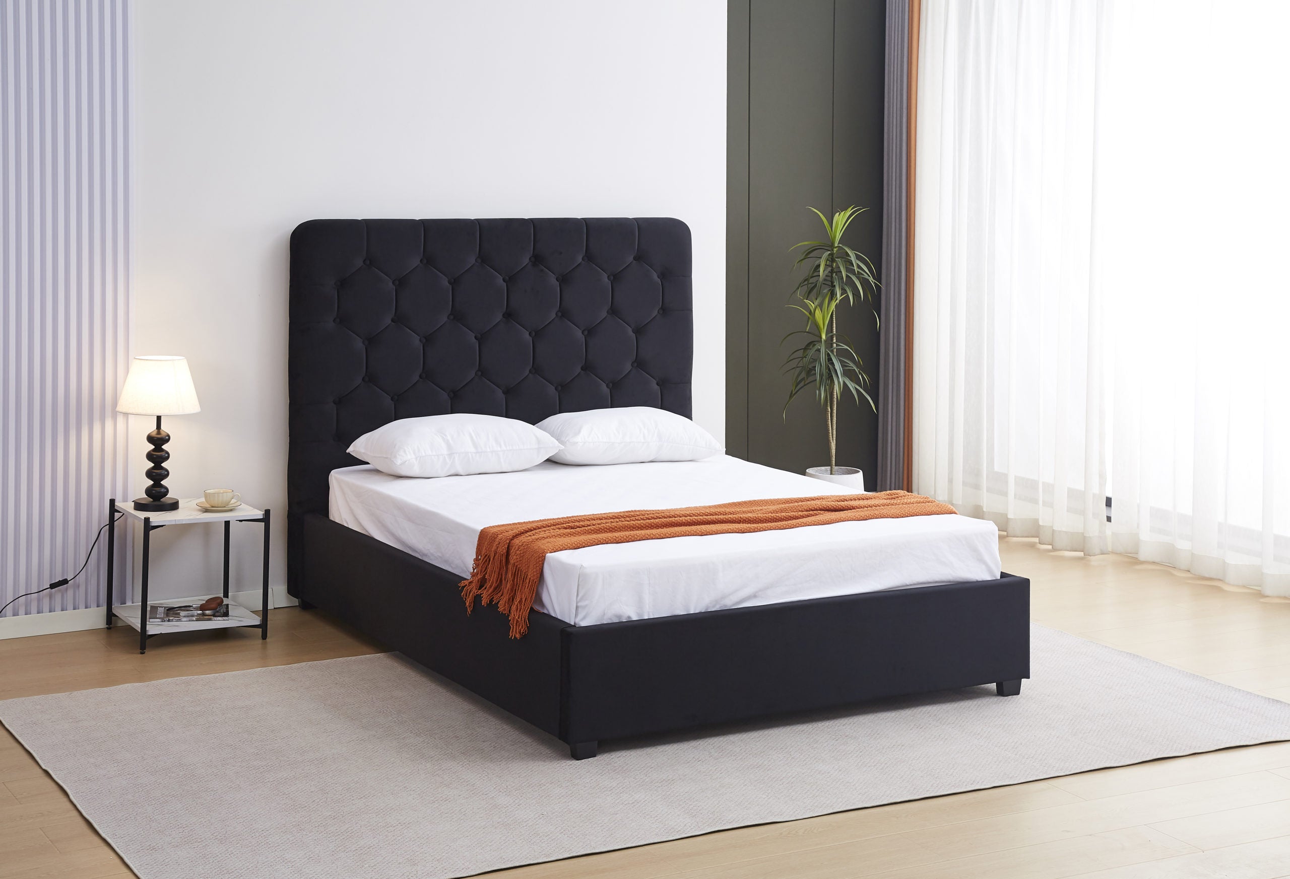 Madison 4'6" Bed - Black Velvet Fabric