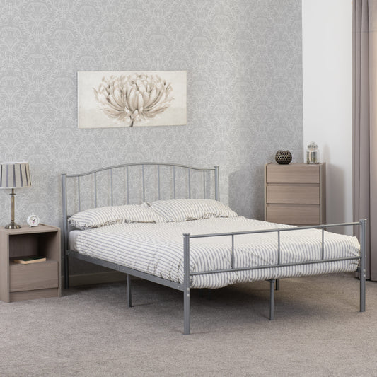 Newton 4'6" Bed - Silver