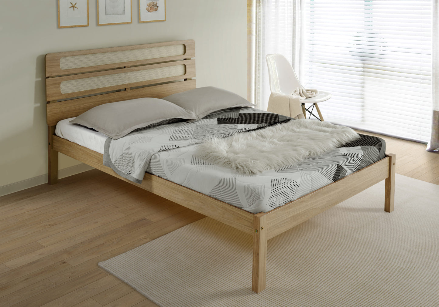 Santana 5' Bed - Light Oak/Rattan Effect